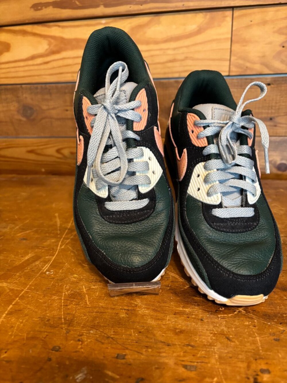 Nike "MOM" Air Max 90 Personalized Sneakers - Picture 2 of 7